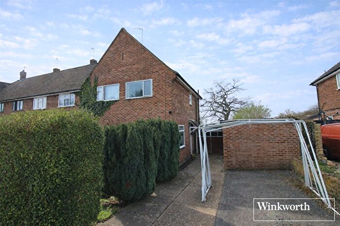 3 Bedroom End Of Terrace House For Sale In Caishowe Road, Borehamwood, Hertfordshire, WD6