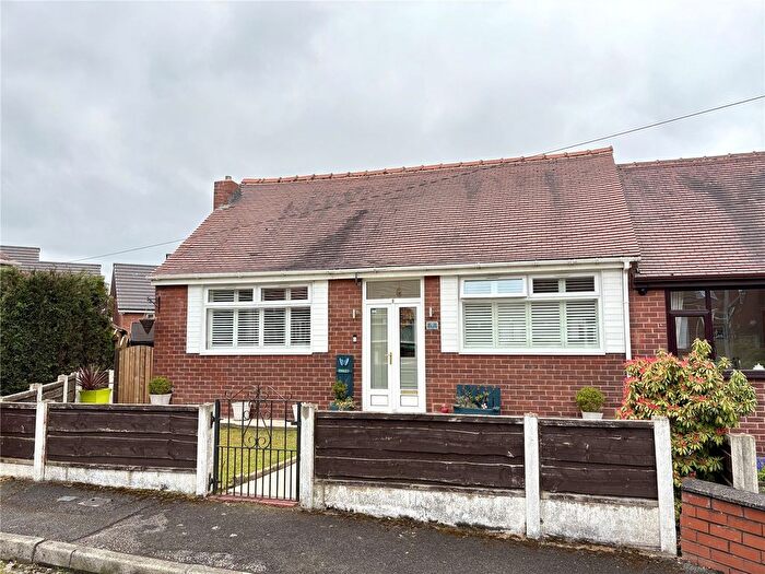 2 Bedroom Semi-Detached Bungalow For Sale In Chilton Avenue, Chadderton, Oldham, OL9
