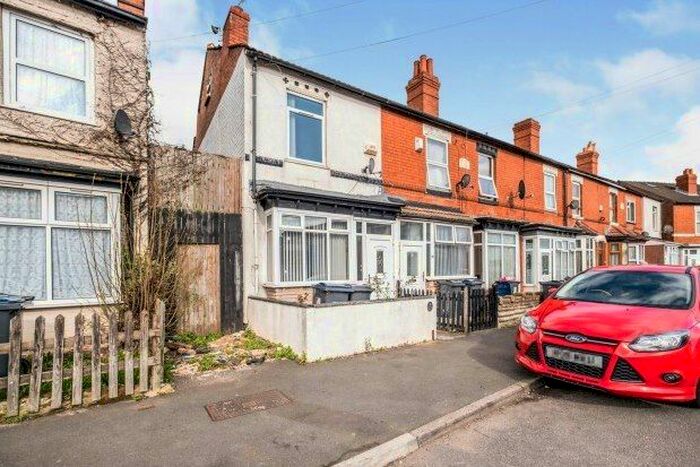 2 Bedroom Property To Rent In Weston Lane, Birmingham B11