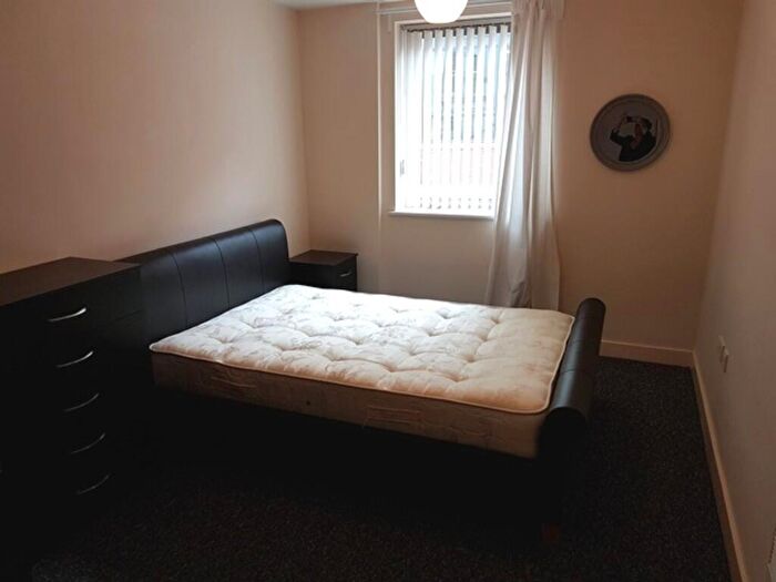 2 Bedroom Apartment To Rent In Quartz Apartments, Birmingham, B18