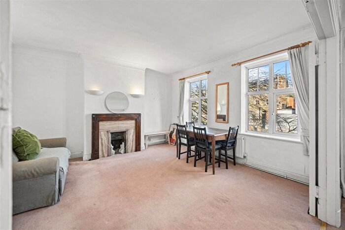 2 Bedroom Flat For Sale In Haverstock Hill, Belsize Park, NW3