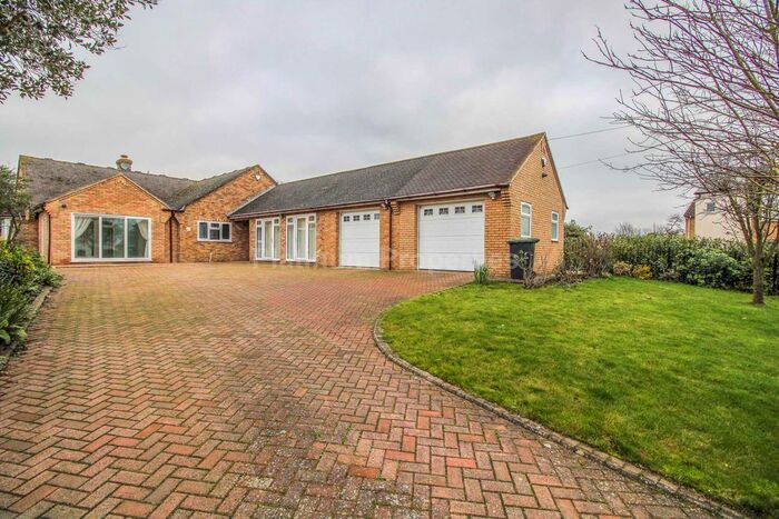 3 Bedroom Detached Bungalow To Rent In High Street, Sutton, CB6