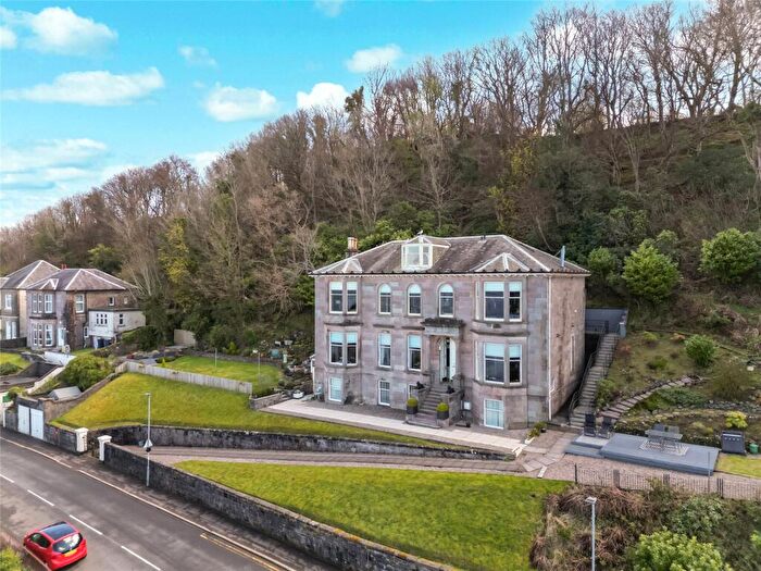 4 Bedroom Flat For Sale In Barrhill Road, Gourock, Inverclyde, PA19