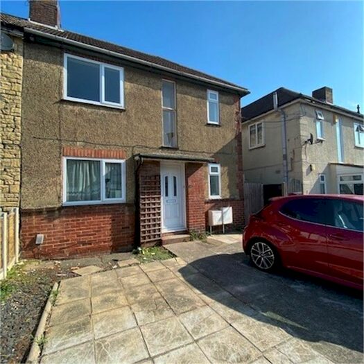 3 Bedroom Semi-Detached House To Rent In Lilac Road, Rochester, Kent, ME2