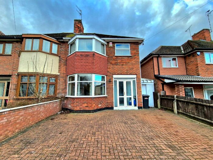 3 Bedroom Semi-Detached House To Rent In Wicklow Drive, Rowlatts Hill, Leicester, LE5