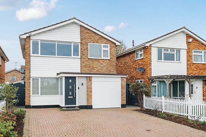 4 Bedroom Detached House For Sale In Little Stambridge Hall Lane, Rochford, SS4