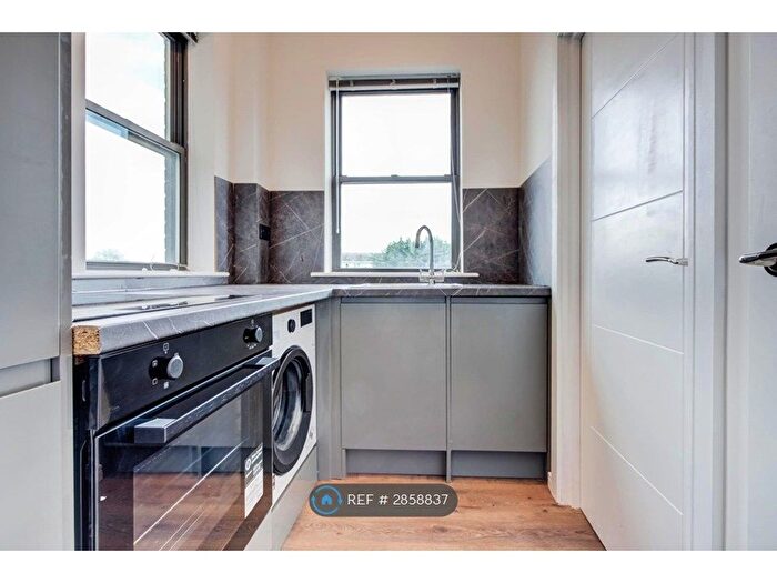 1 Bedroom Flat To Rent In Radio House, Chelmsford, CM1