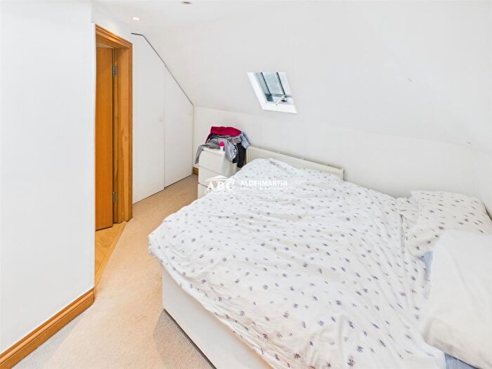 1 Bedroom Property To Rent In Ossulton Way, East Finchley, N2