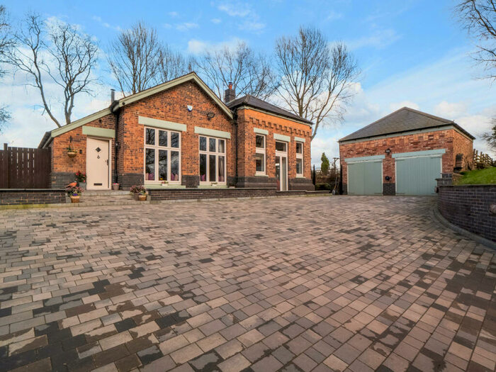 4 Bedroom Detached House For Sale In Green Lane, Birchley Heath Nuneaton, Warwickshire, CV10