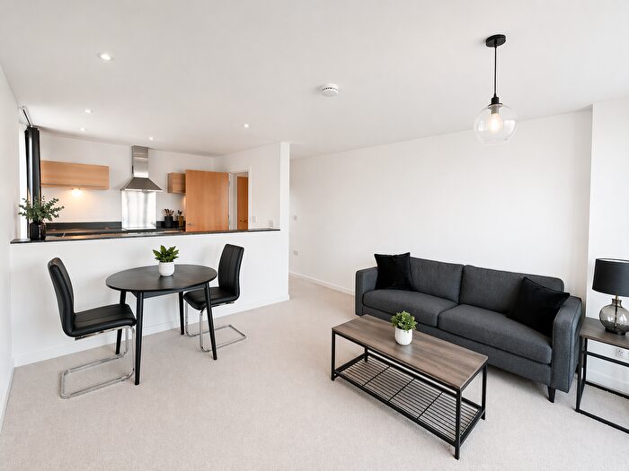 1 Bedroom Flat For Sale In St. Lukes Road, London, W11