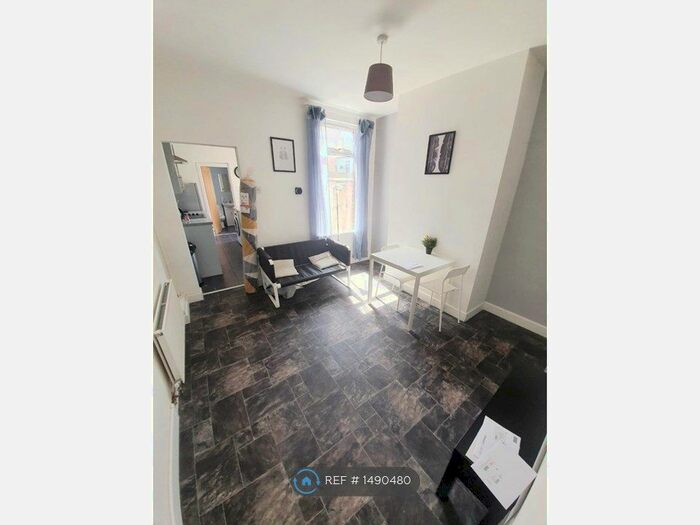 4 Bedroom Terraced House To Rent In Stockbrook Street, Derby, DE22