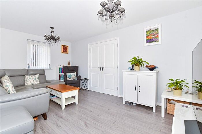 3 Bedroom End Of Terrace House For Sale In Queen Street, Kings Hill, West Malling, Kent, ME19