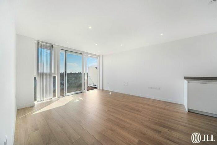 2 Bedroom Flat For Sale In Skylark Point, N4