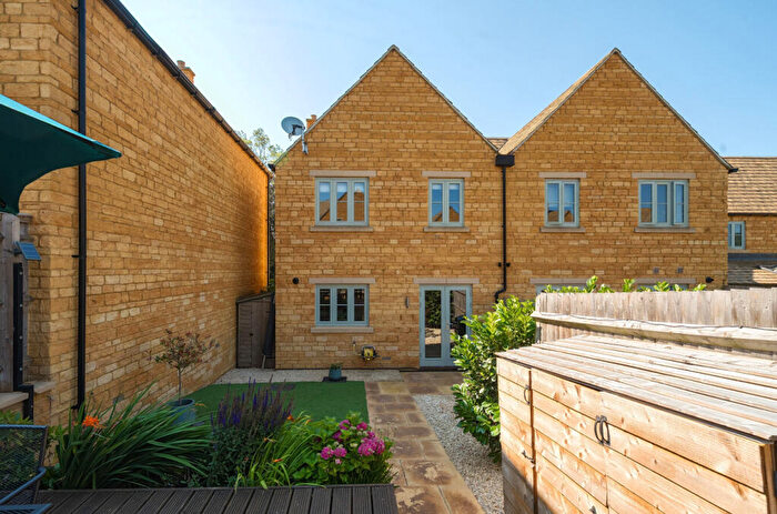 3 Bedroom Terraced House To Rent In New Barrels Pitch, Chipping Campden, Gloucestershire, GL55