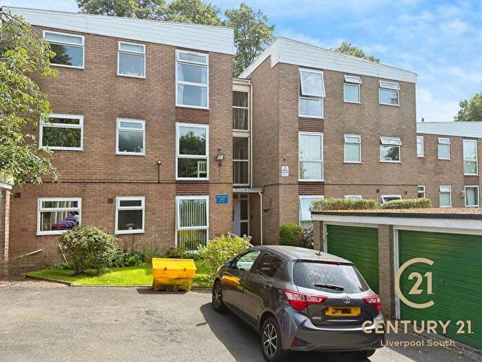 2 Bedroom Flat To Rent In Rockmount Close, Woolton, Liverpool, L25