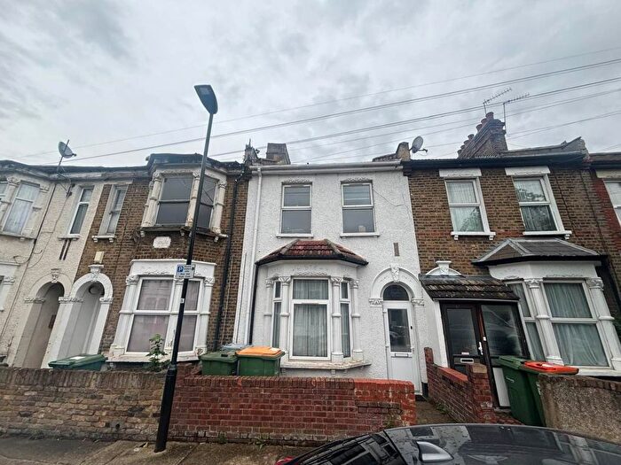6 Bedroom Detached House To Rent In Seventh Avenue, London, E12