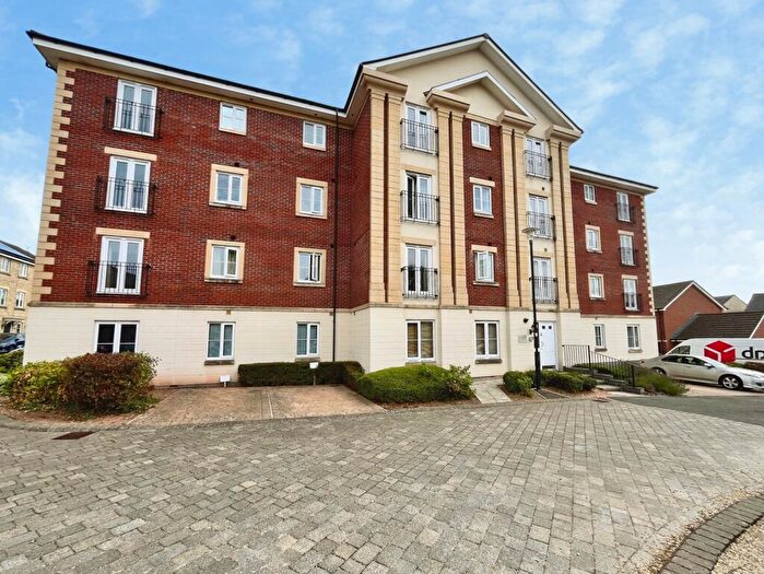 2 Bedroom Apartment For Sale In Brean Road, Swindon, Wiltshire, SN25