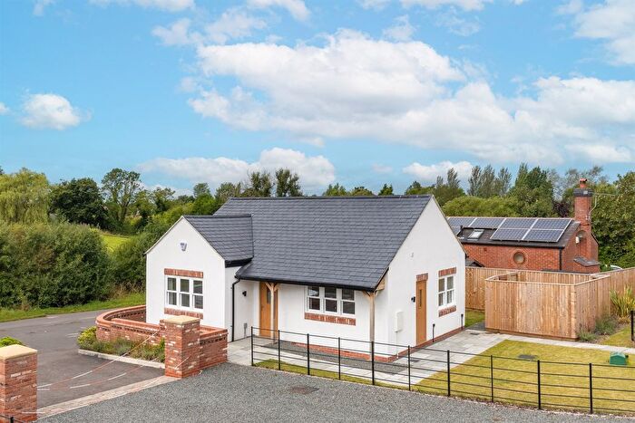 2 Bedroom Detached Bungalow For Sale In Long Lane, Wettenhall, Winsford, CW7