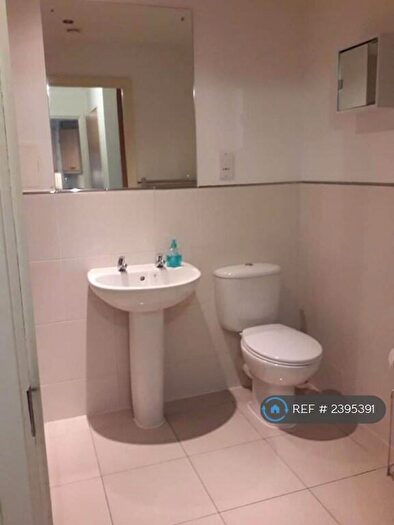 1 Bedroom Flat To Rent In Mill Road, Ilford, IG1