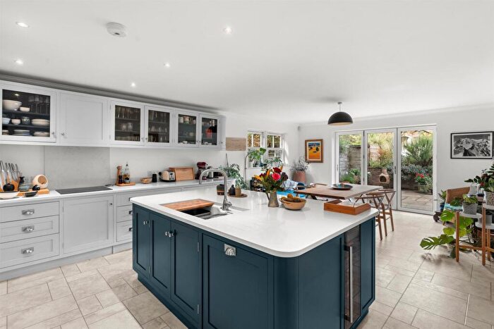 5 Bedroom Detached House For Sale In Earlham Road, Norwich, NR2