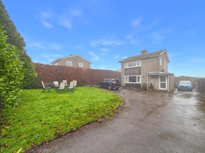 3 Bedroom Detached House For Sale In Chapel Lane, Middleton, Matlock, DE4