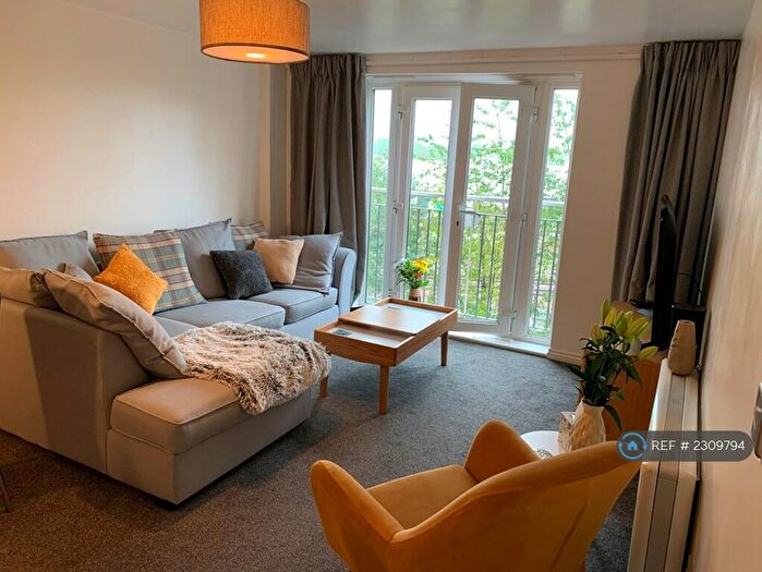 2 Bedroom Flat To Rent In Middlewood Street, Salford, M5