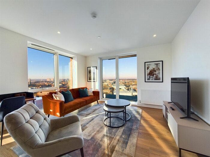 2 Bedroom Flat To Rent In The Regent, Snow Hill Wharf, Shadwell Street, Birmingham, B4