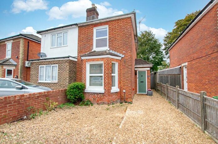 2 Bedroom Semi-Detached House For Sale In Marne Road, Southampton, Hampshire, SO18