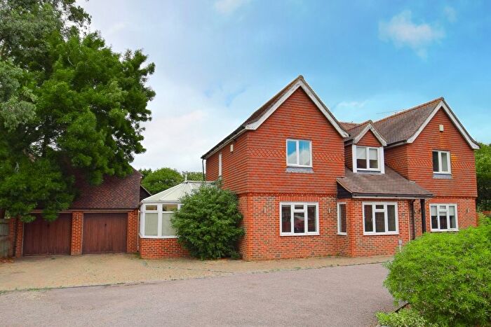 5 Bedroom Detached House For Sale In Moat Close, Chipstead, Sevenoaks, TN13
