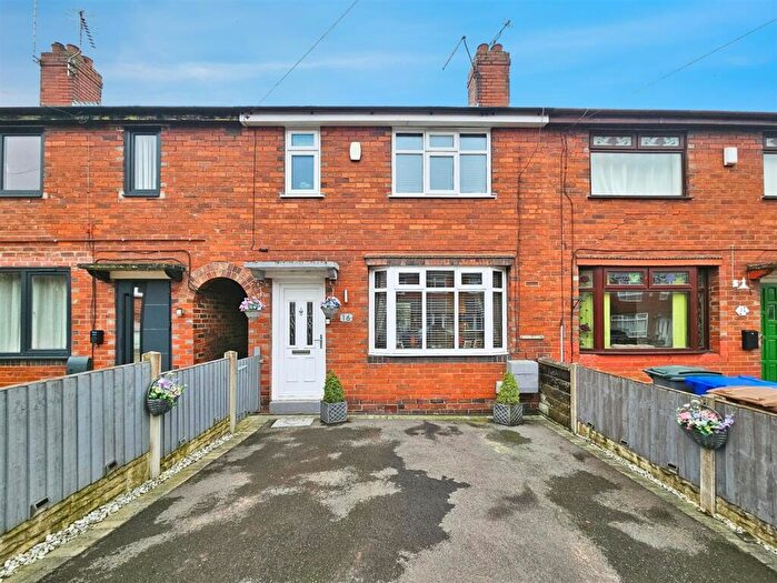 3 Bedroom Town House For Sale In Lincoln Road, Stoke-On-Trent, ST6
