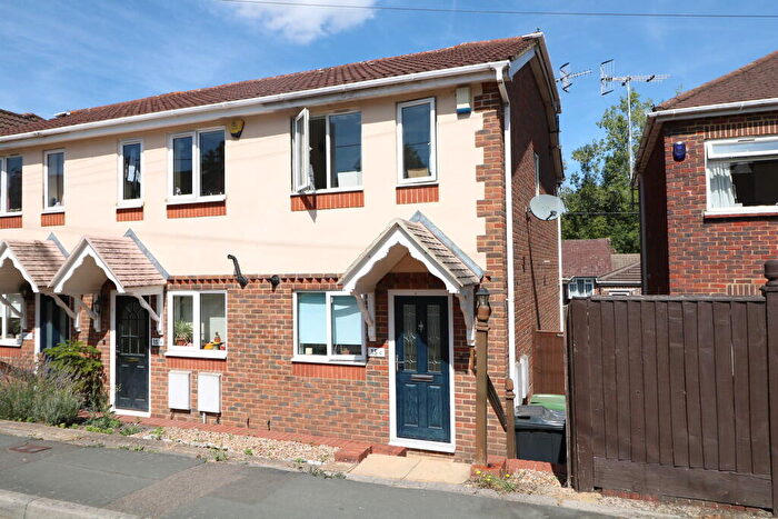 2 Bedroom End Of Terrace House To Rent In Holmesdale Road, North Holmwood, RH5