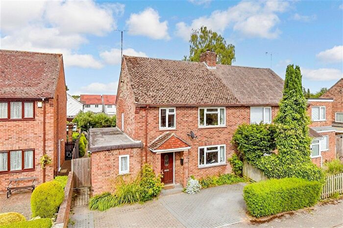3 Bedroom Semi Detached House For Sale In Bifrons Road, Bekesbourne, Canterbury, Kent, CT4