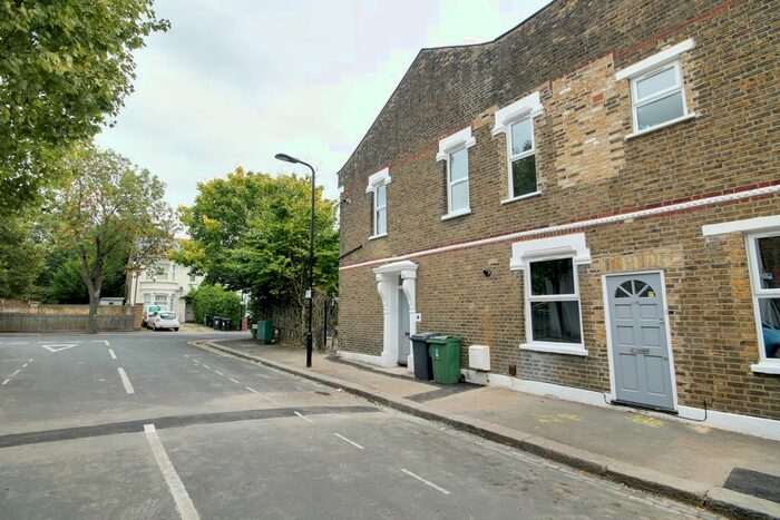 2 Bedroom Flat To Rent In Bulwer Road, London E11