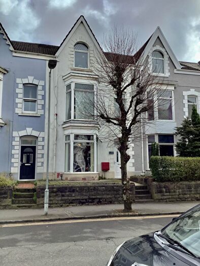 6 Bedroom House To Rent In Gwydr Crescent, Uplands, SA2