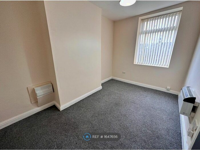 Studio To Rent In Grape Street, Allerton, Bradford, BD15