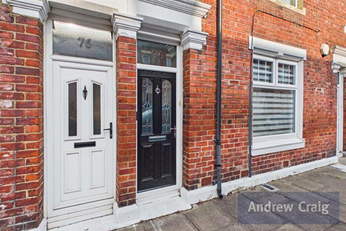 2 Bedroom Flat For Sale In Eglesfield Road, South Shields, NE33