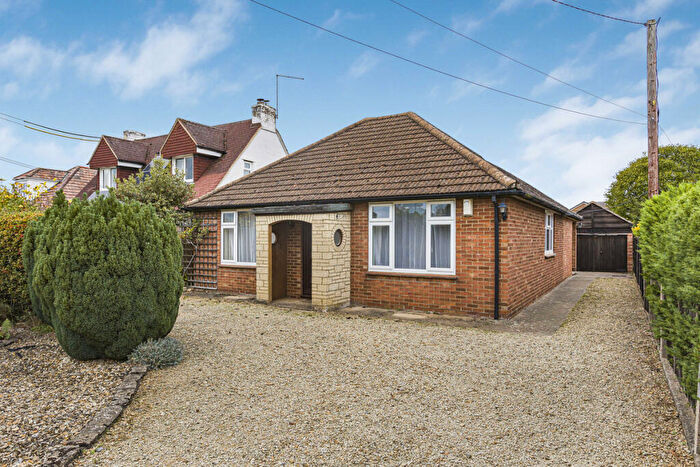 3 Bedroom Bungalow For Sale In Foxborough Road, Radley, OX14