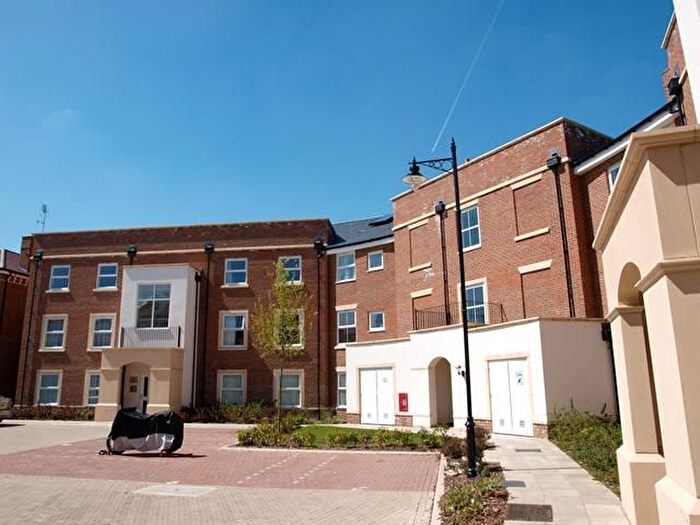 2 Bedroom Flat To Rent In Sentry House, Summer Gardens, Ickenham, UB10