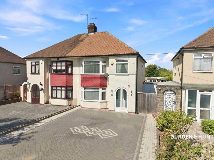 3 Bedroom Semi-detached House For Sale In Wensleydale Avenue, Ilford, IG5