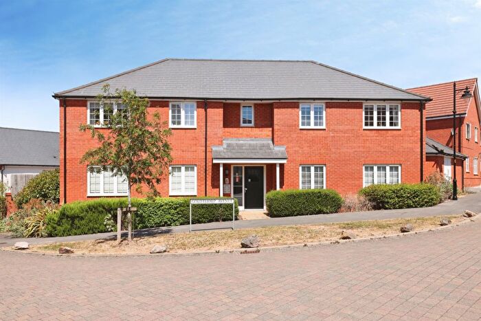 1 Bedroom Flat For Sale In Goldthorp Avenue, Amesbury, Salisbury, SP4