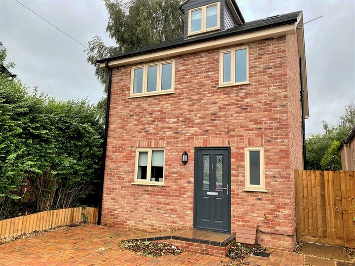 4 Bedroom Detached House To Rent In Chapel Street, Cam, Dursley, GL11