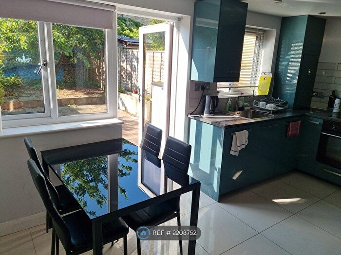 3 Bedroom Terraced House To Rent In John Maurice Close, London, SE17