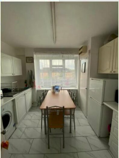 4 Bedroom Flat To Rent In Sidmouth Street, London WC1H