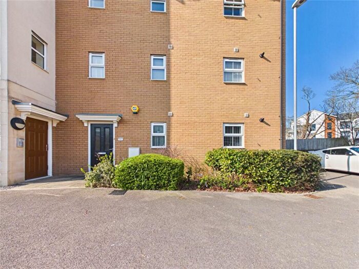2 Bedroom Flat For Sale In Oak Leaze, Patchway, Bristol, BS34