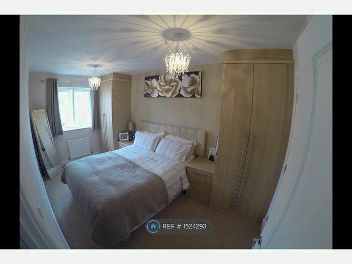 3 Bedroom Terraced House To Rent In Duxford Way, Farnborough, GU14