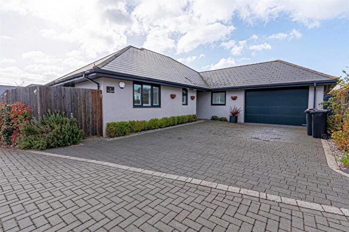 3 Bedroom Detached Bungalow For Sale In Woodlinken Drive, Verwood, BH31