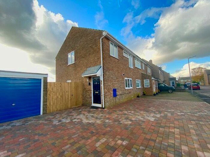 3 Bedroom Property To Rent In St. James Close, Hanslope, Milton Keynes, MK19
