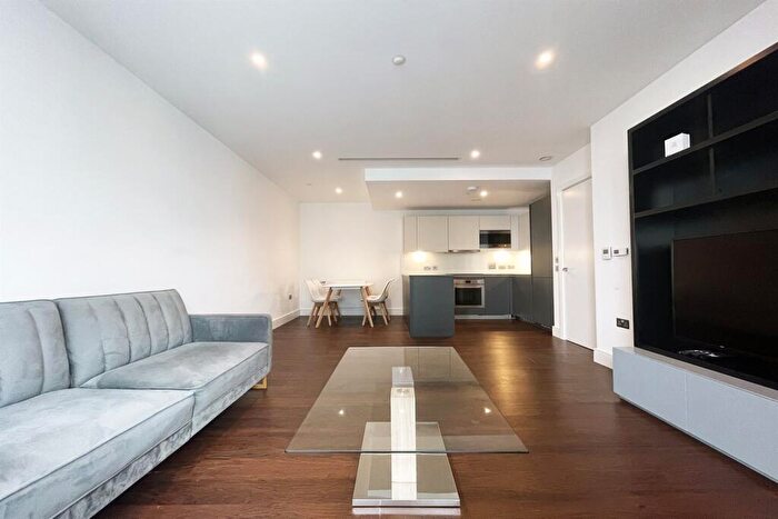 1 Bedroom Apartment To Rent In Maine Tower, E14