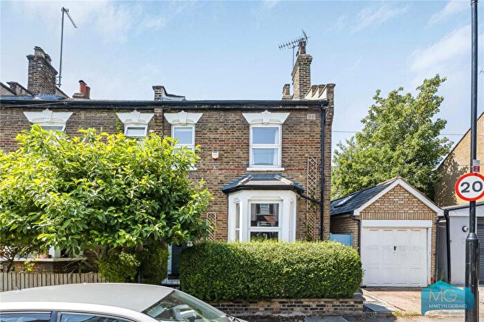 3 Bedroom House For Sale In Terrick Road, London, N22