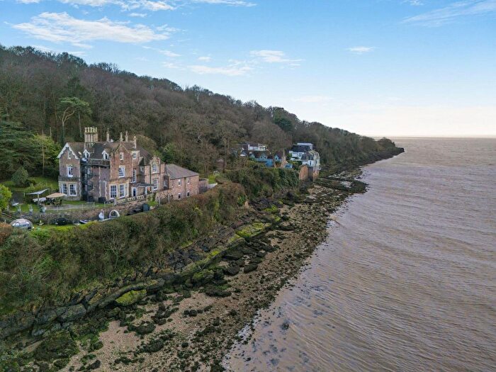 6 Bedroom Semi-Detached House For Sale In Woodlands Road, Bristol, BS20